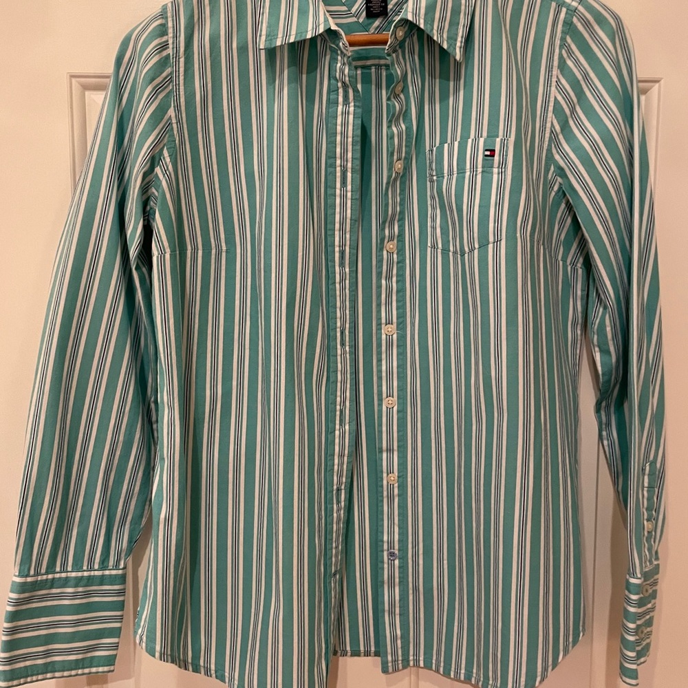 Tommy Hilfiger Womens Button Down. Great condition